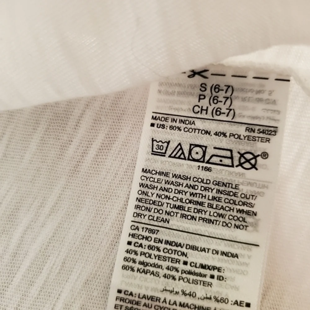 NWOT Old Navy short sleeves T-shirt